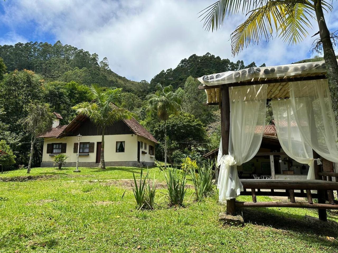 Holiday home Chale Chacara Caminho Do Vale Casa De Temporada Nova Friburgo