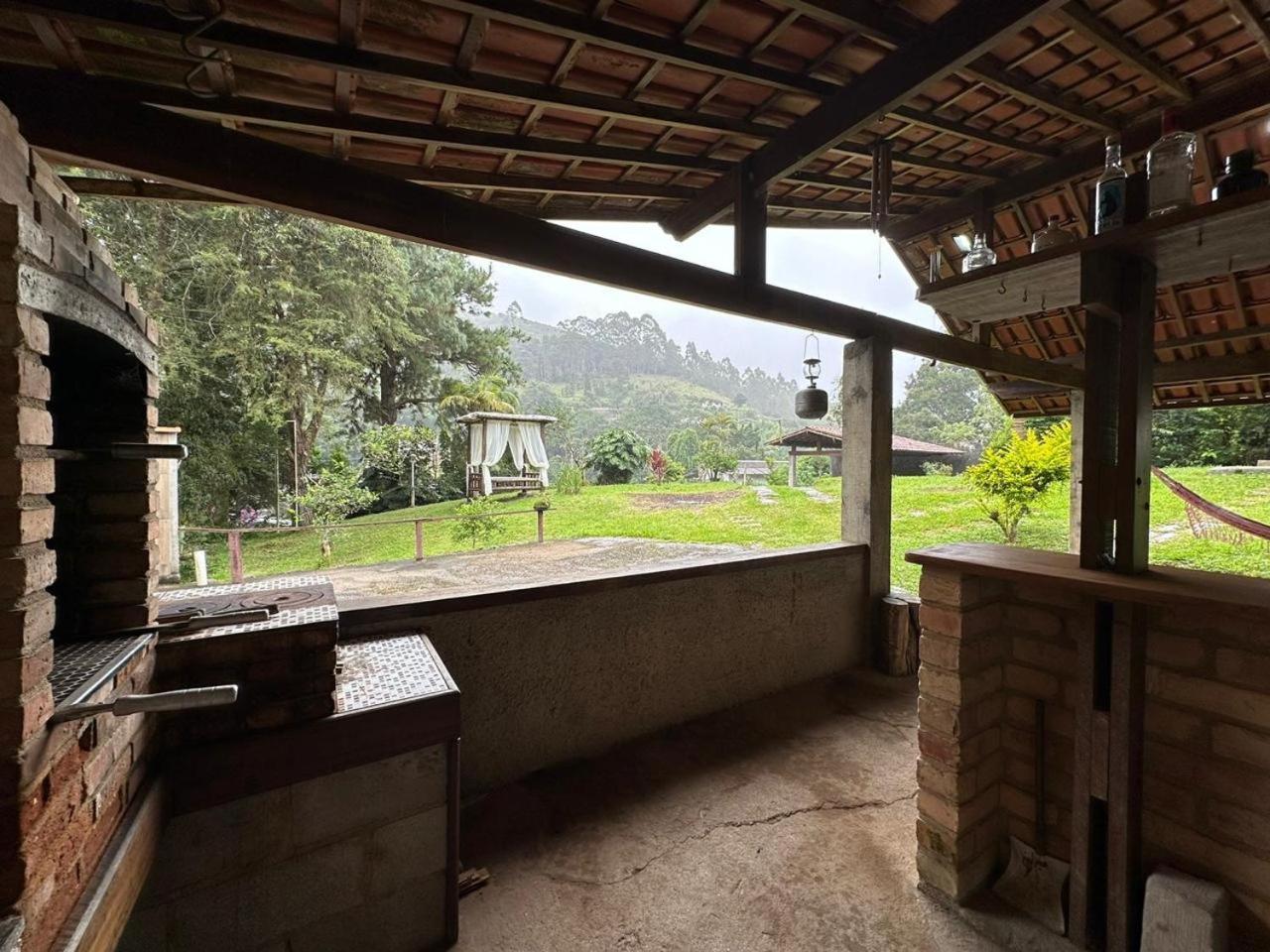 Chale Chacara Caminho Do Vale Casa De Temporada Сasa de vacaciones