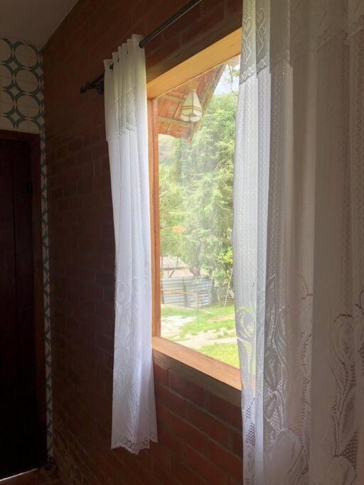 Chale Chacara Caminho Do Vale Casa De Temporada Сasa de vacaciones